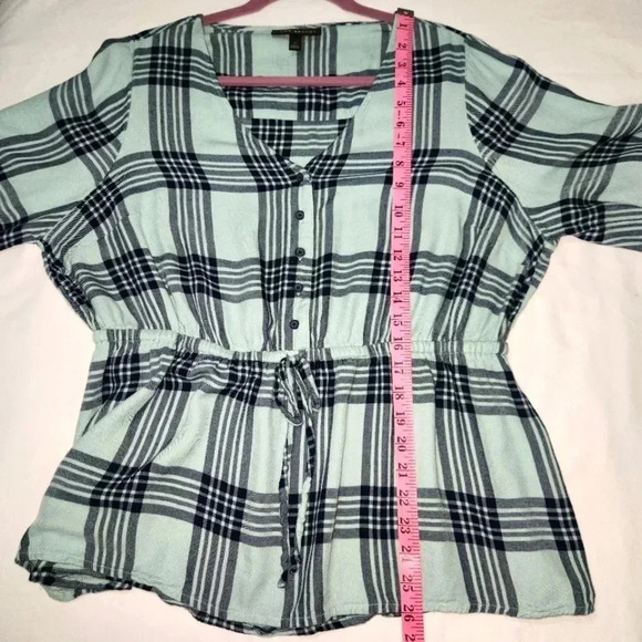 Lane Bryant Peplum Top Plaid Aqua & Black Soft Button Detail - Picture 9 of 10